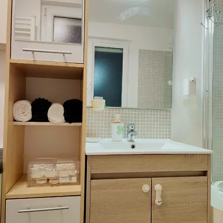 Luxury, Peaceful 3 Bedroom Family 아파트