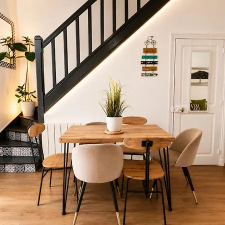 Luxury, Peaceful 3 Bedroom Family Lägenhet *